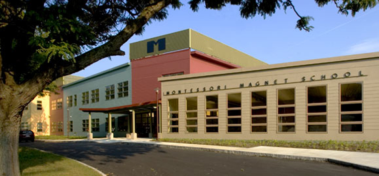 Montessori_-_Exterior_-_front.jpg