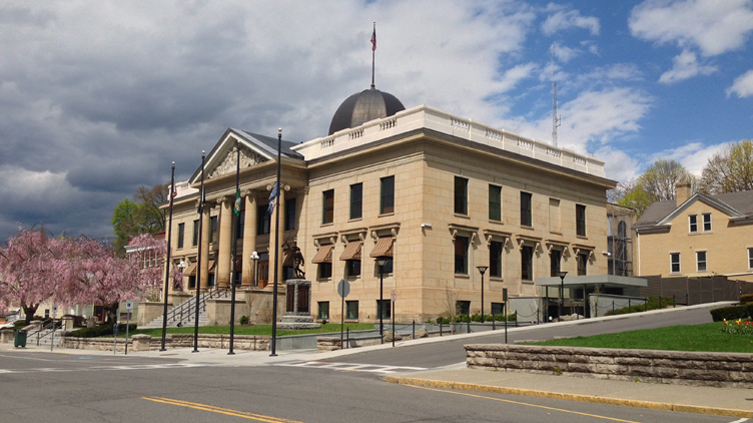 Greene_County_Courthouse_Architecture_-_front_elevation.jpg